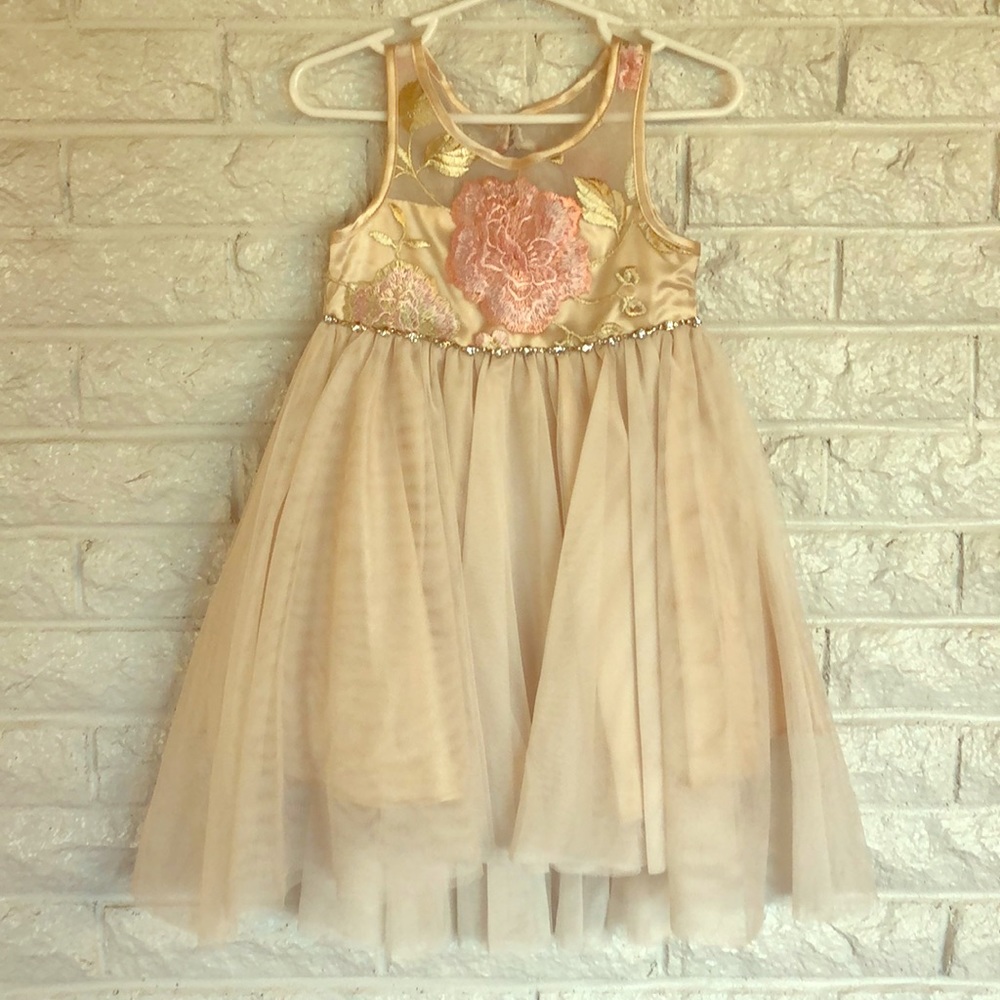 NEW! Gorgeous tan girls dress